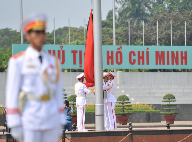 Lễ treo cờ rủ Quốc tang Đại tướng Võ Nguyên Giáp  DSC_8685