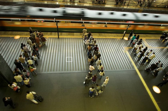 Những bài học quý giá khi sống cùng người Nhật Queuingculturejapan840x558