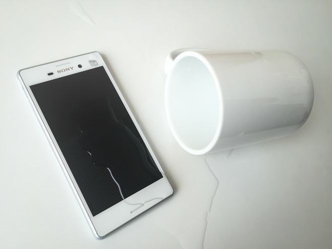 Mẹo xử lý khi smartphone dính nước Sony_1