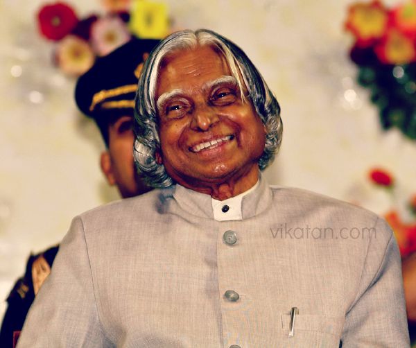 அப்துல்கலாமின் பெருமைகள் விருதுகள் நினைவுப் படங்கள். - Page 4 Abdul-kalam-vikatan