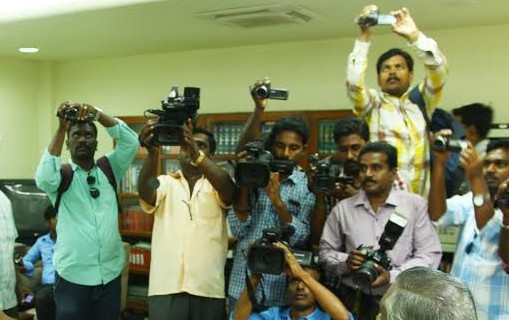 உங்கள் மதிப்பை நீங்கள் உயர்த்திக்கொள்ளுங்கள்! Photo%20camera%20