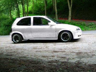 Corsa B Farbrausch Fake Hexe