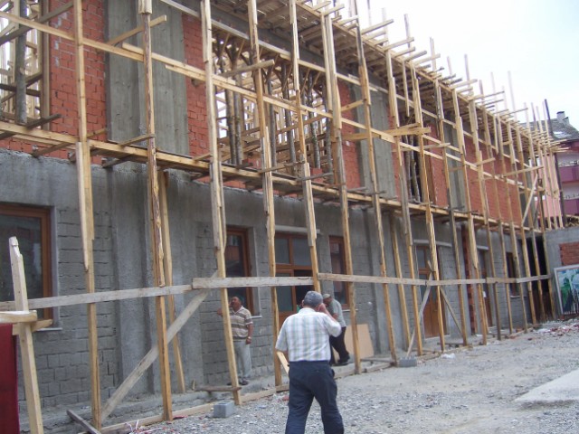 04.06.2010-Perşembe Merkez Camii’nin 3.ncü Katının Yapımına Başlandı. 551