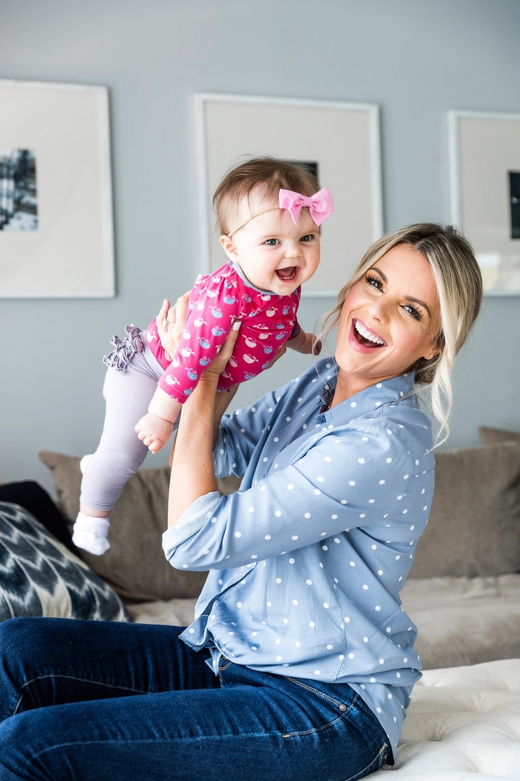 Ali Fedotowsky & Kevin Manno - Bachelorette 6 - Discussion - Page 71 Alif-ec061be2-1197-4df2-98ab-80c162311d02