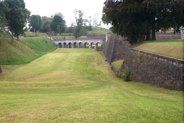 Nord (59) Maubeuge, 35 km au Sud-Est de Valenciennes par la D649./PKG* Dsc06174-4786875