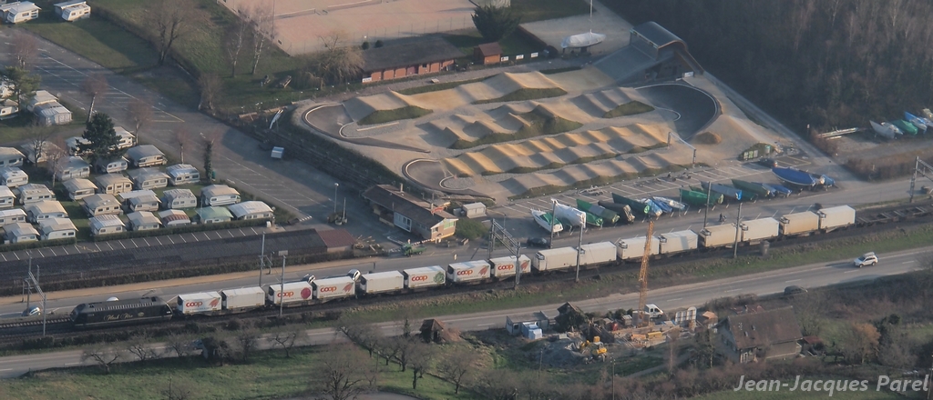 Aéro'ferrovi'spot (nouvelles photos postées le 02.10.2017) Re465-50aecad