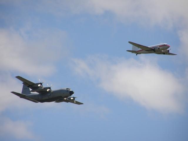 COXYDE AIR SCHOW SORTIE DE JUILLET - Page 2 Dc3-hercules-2aabb85