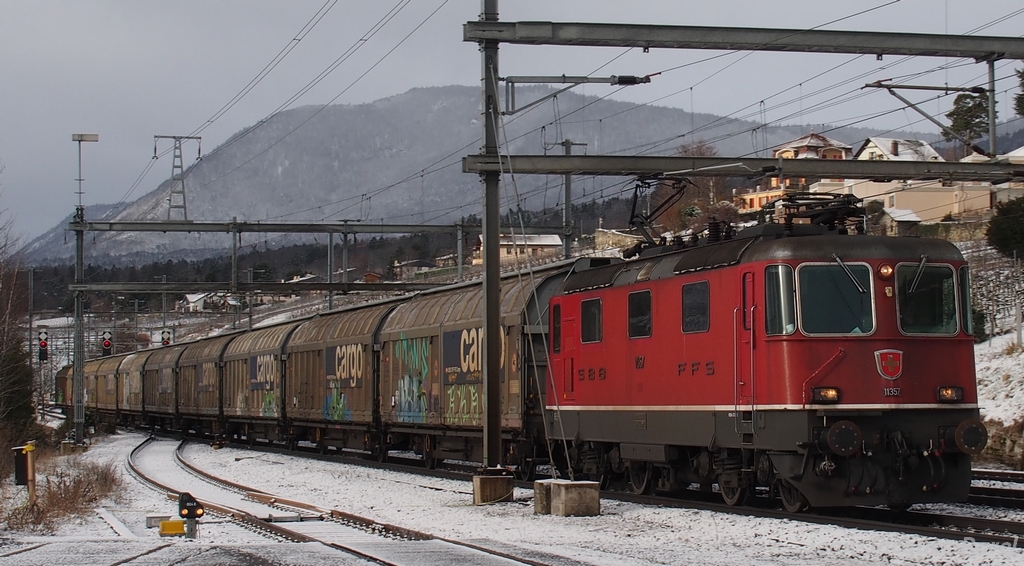 Spot du jour ferroviaire. Nouvelles photos postées le 28 Novembre 2016 Re-44-iii-11357-cff_02-3bbaeec