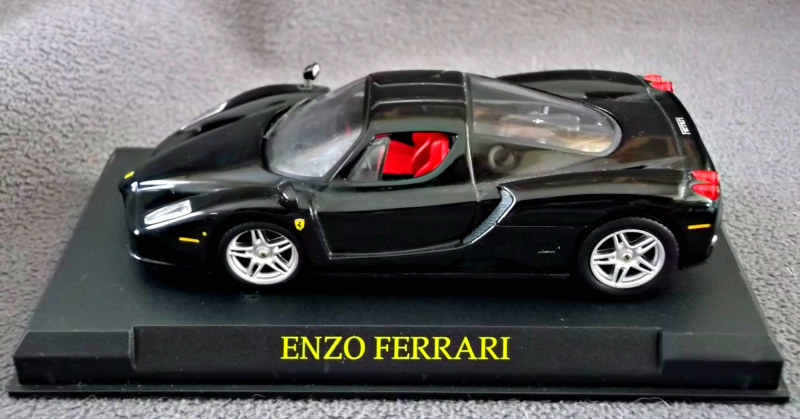 vends miniatures 1/43 Ferrari-enzo-405bdc7