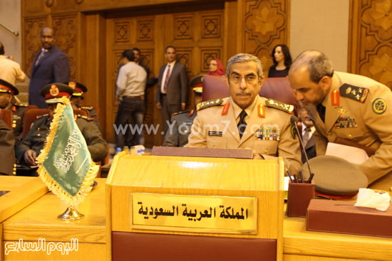 اجتماع رؤساء أركان القوات المسلحة العربية لمناقشة مشروع " القوه العربيه المشتركه "  42015221130535