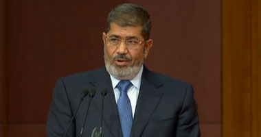 "مرسى" يصل "الاتحادية" وسط هتافات "ارحل ارحل" 11220121211335