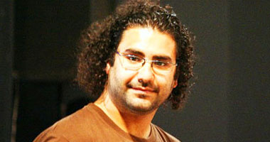 النيابة العامة تقرر حبس علاء عبد الفتاح 15 يوما على ذمة التح S1120111104713