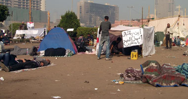 الهدوء يسيطر على التحرير.. ومدارس الشيخ ريحان تفتح أبوابها.. و"حمزاوى" و"النجار" و"عبد المجيد" فى الميدان لحقن الدماء S11201124133043