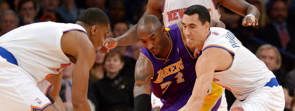 Carmelo Anthony destroza a unos Lakers sin rumbo Kobe-Bryant-de-los-Lakers-disp_54356358382_51351706917_600_226