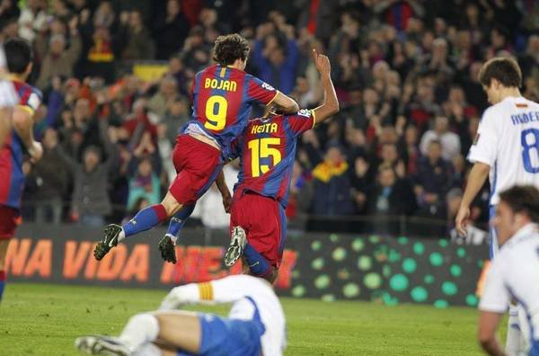 من " الموندو " للمباريات التاريخية التي جمعت بين " برشلونة x سرقسطة " . Barca-Zaragoza-Partido-27-jorn_54238291825_54115221154_600_396