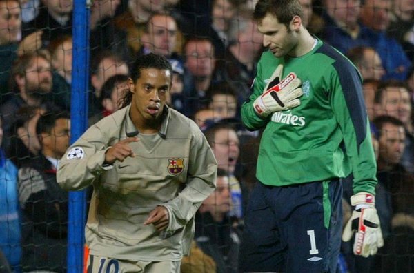 صور أرشيفية | مباريات تاريخية بين البرسا وتشيلسي  CHELSEA-BARCA-PARTIDO-DE-CHAMP_54284540956_54115221154_600_396