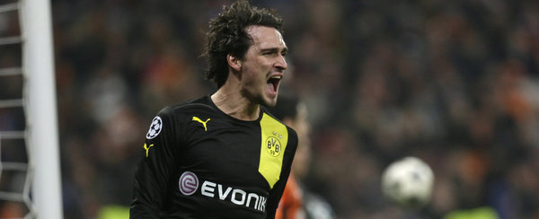 هوميلس هو المدافع المفضل قدومه لدى الجماهير Mats-Hummels-of-Borussia-Dortm_54369467775_54115221155_600_244