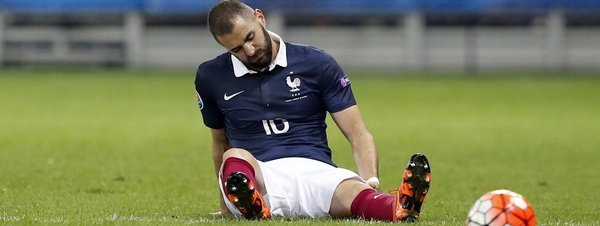 Benzema detenido France-s-forward-Karim-Benzema_54437997740_51351706917_600_226