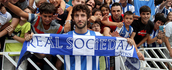 Granero espera "un gran año" para él y para la Real Sociedad Presentacion-de-Esteban-Graner_54379490267_54115221155_600_244