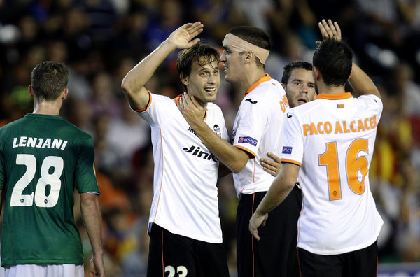 Noticias de Fútbol Nacional y Internacional - Página 7 Valencia-s-Sergio-Canales-cent_54391651463_54115221154_600_396