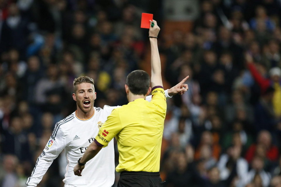 صور " مباراة ريال مدريد - برشلونة 3-4 ( 23-03-2014 ) El-arbitro-Undiano-Mallenco-mu_54404364565_54115221152_960_640