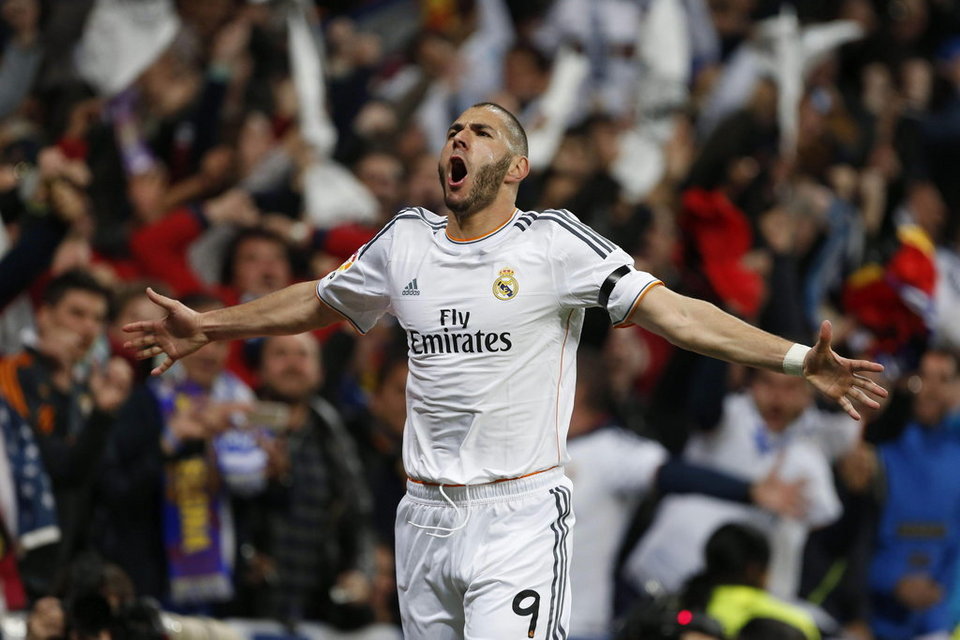 صور " مباراة ريال مدريد - برشلونة 3-4 ( 23-03-2014 ) Karim-Benzema-celebra-su-segun_54404362998_54115221152_960_640