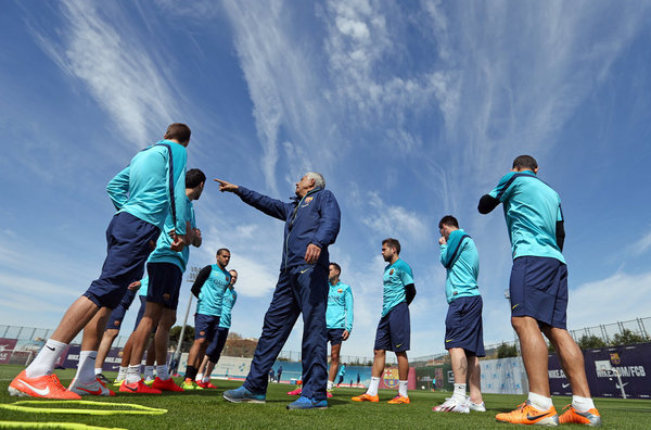 بالصور : عودة الفريق الى التدريبات بعد ملحمة الكلاسيكو 24-03-2014 Barca-Entrenamiento_54404390105_54115221154_600_396