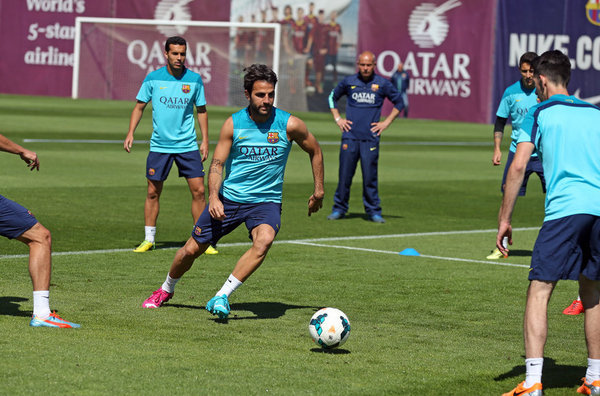 صور : برشلونة يكثف تحضيراته للانقضاض على لقب الليغا Barca-Entrenamiento_54406933972_54115221154_600_396