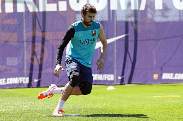 صور : برشلونة يكثف تحضيراته للانقضاض على لقب الليغا Barca-Entrenamiento_54407923417_54115221154_600_396