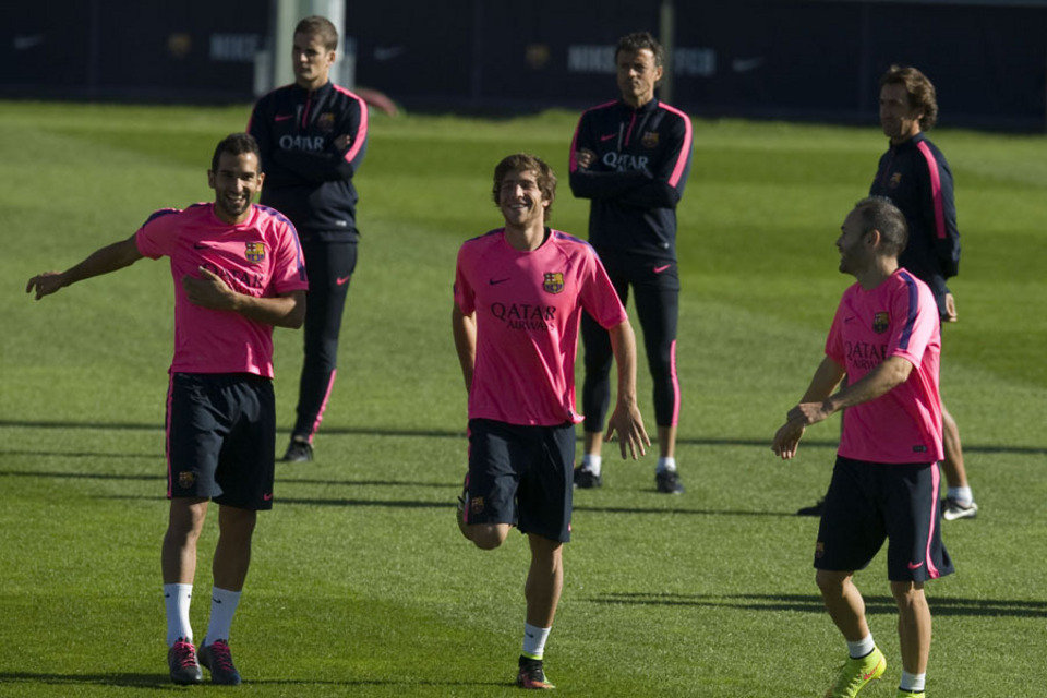 بالصور و الفيديو : التدريب الأخير قبل الكلاسيكو El-entrenamiento-del-Barca-pre_54417488165_54115221152_960_640