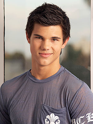  #yeni okul yeni hayat yeni dostlar...  Taylor_lautner300_1248349760