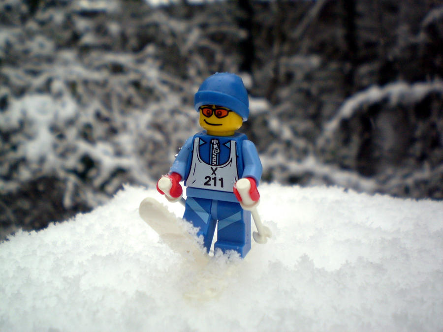 Μάντεψε Ποιός..!  - Σελίδα 6 Lego_skier_mini_figure_by_cyberdrone-d3542id