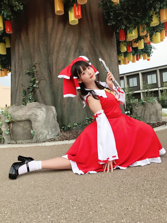 [Cosplay] Reimu Hakurei ( Sumire Uesaka trong World Cosplay Summit 2017) 0286842bdad8212b0c939ecbd3eafac71501503630_full