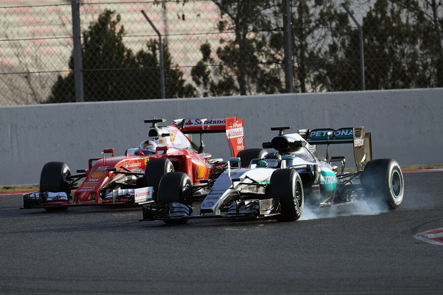 Boxengeflüster - Seite 8 Vettel-vs-Rosberg-Ferrari-vs-Mercedes-Formel-1-Test-Barcelona-23-Februar-2016-fotoshowBigImage-3b00c00a-929374