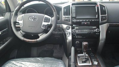 2015 - Bán xe ô tô Toyota Land Cruiser V8 năm 2015, màu trắng, nhập khẩu 20151130150818-9bf4_wm