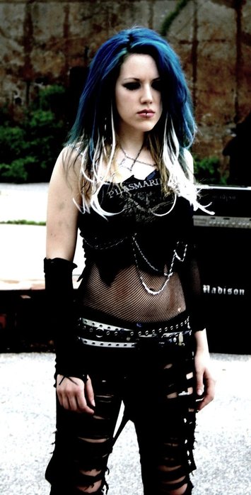 Sophie Lancaster 42810882_Alissa_WhiteGluz