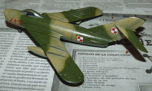 MIG-17PF, Mistercraft, 1/72 - Página 2 1753401870018a2faaef4674a01299a952686810