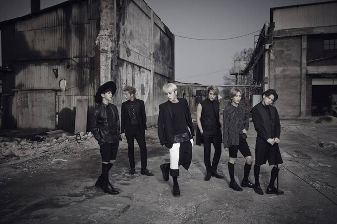  [Biografia]  BEAST/B2AST (BEAST is the B2ST) 680px-BEAST_teaser