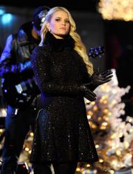 Nov 30, 2010 - Jessica Simpson - "Christmas Tree Lighting Ceremony" At Rockefeller Center In NYC Th_57166_tduid1721_Forum.anhmjn.com_20101202092644011_122_980lo