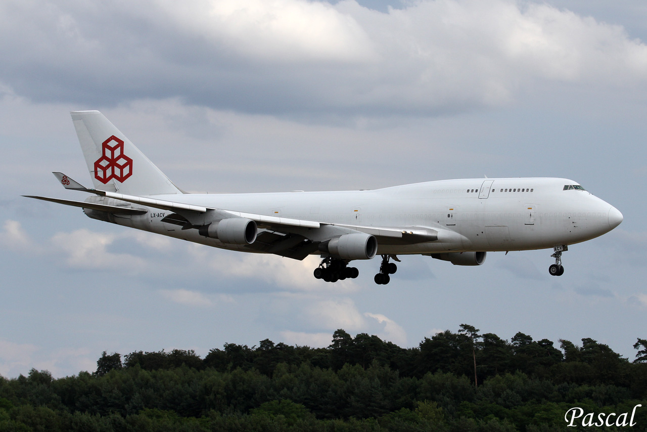 Aéroport de Luxembourg-Findel ELLX le 06 juillet 2014  Lux-25-copie-46978b5