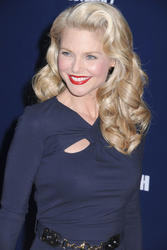 Christie Brinkley the premiere of "The Ides of March" at the Th_268139276_ChristieBrinkleyGeorgeClooneyIdesMarch3YIsMAf_0K0l_122_249lo