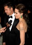 Angelina Jolie - Page 2 Th_64043_Celebutopia-Angelina_Jolie_arrives_at_the_81st_Annual_Academy_Awards-72_123_535lo