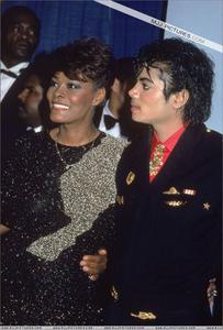 1986- The 28th Grammy Awards Th_799171176_010_31_122_9lo