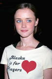 ●● Alexis Bledel (PS débutant & moyen) Th_08016_AlexisBledel_DysEnchanted08_123_338lo