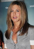 Jennifer Aniston - Page 3 Th_08490_janiston21