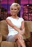 Victoria in Jay Leno Show (July 13th) Th_24089_celeb-city.eu_Victoria_Beckham_Tonight_show_09_123_778lo