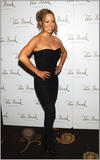 Mariah at the bank Nightclub pour l'anif de Nick Th_13609_mc_041008_bank_nightclub_004_122_945lo