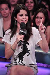 Selena Gomez - LQ x73 Th_229313163_ROBiNHOOD_HQHC_SELENAGOMEZ_8_24_2011_56_122_368lo