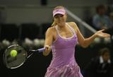 Maria Sharapova - Page 12 Th_28722_Maria_Sharapova_vs._Kim_Clijsters_WTA_Champs_2006_1_122_458lo