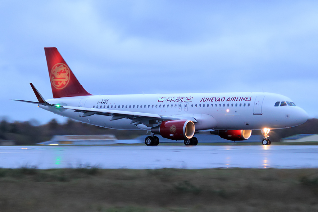 A320-214SL  Juneyao Airlines F-WWDQ / B-1871 Le 02.11.2014 Img_4184-1-48db460